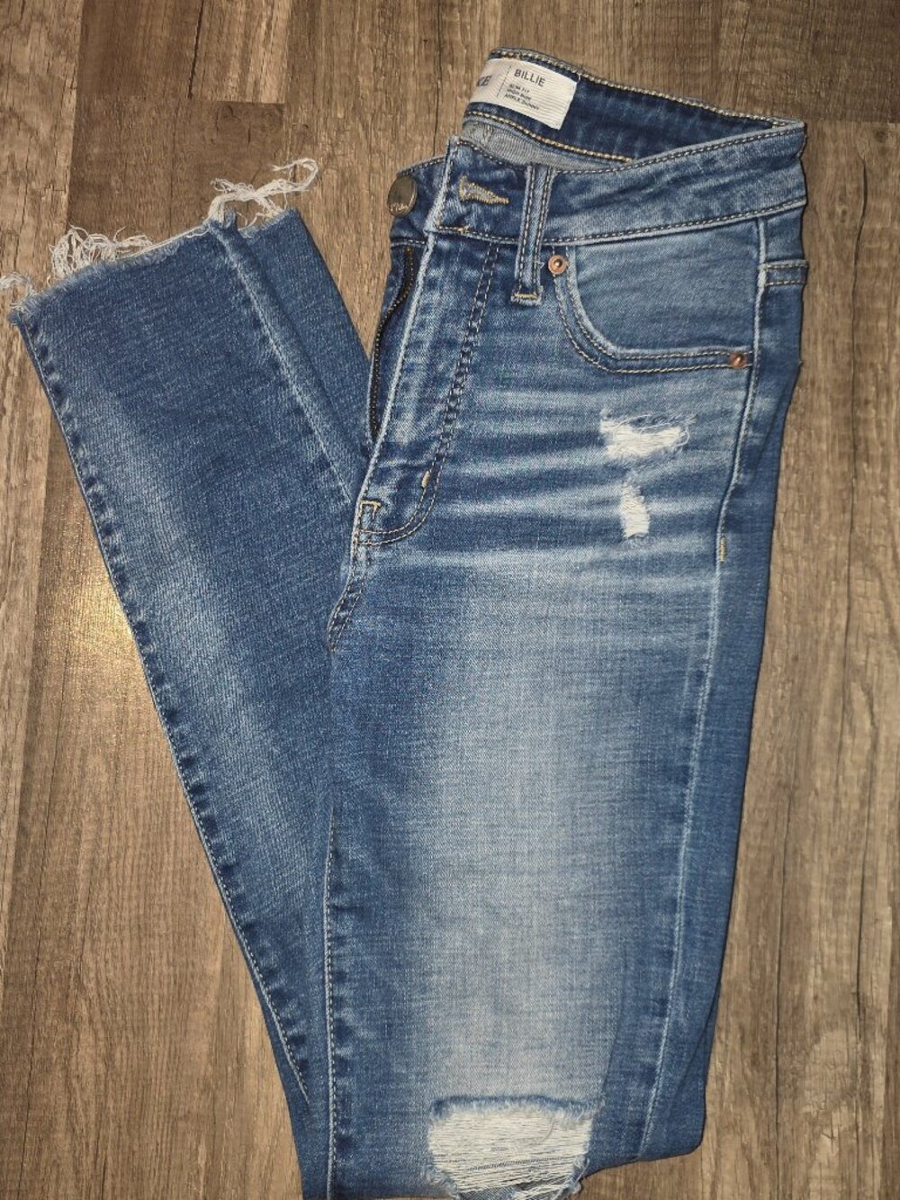 BKE Billie High-Rise Distressed Ankle Skinny Jeans (Buckle) – Size 23